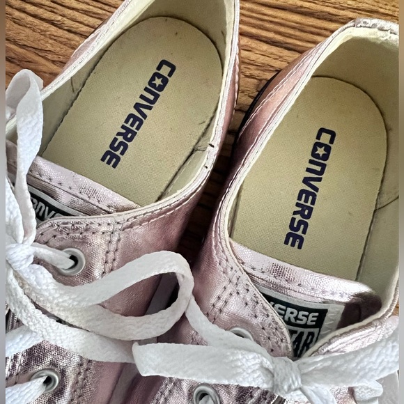 Women’s Converse Chuck Taylor Classic Rose Gold Sneakers (US Sz 9 / UK Sz 6.5) - Picture 3 of 5